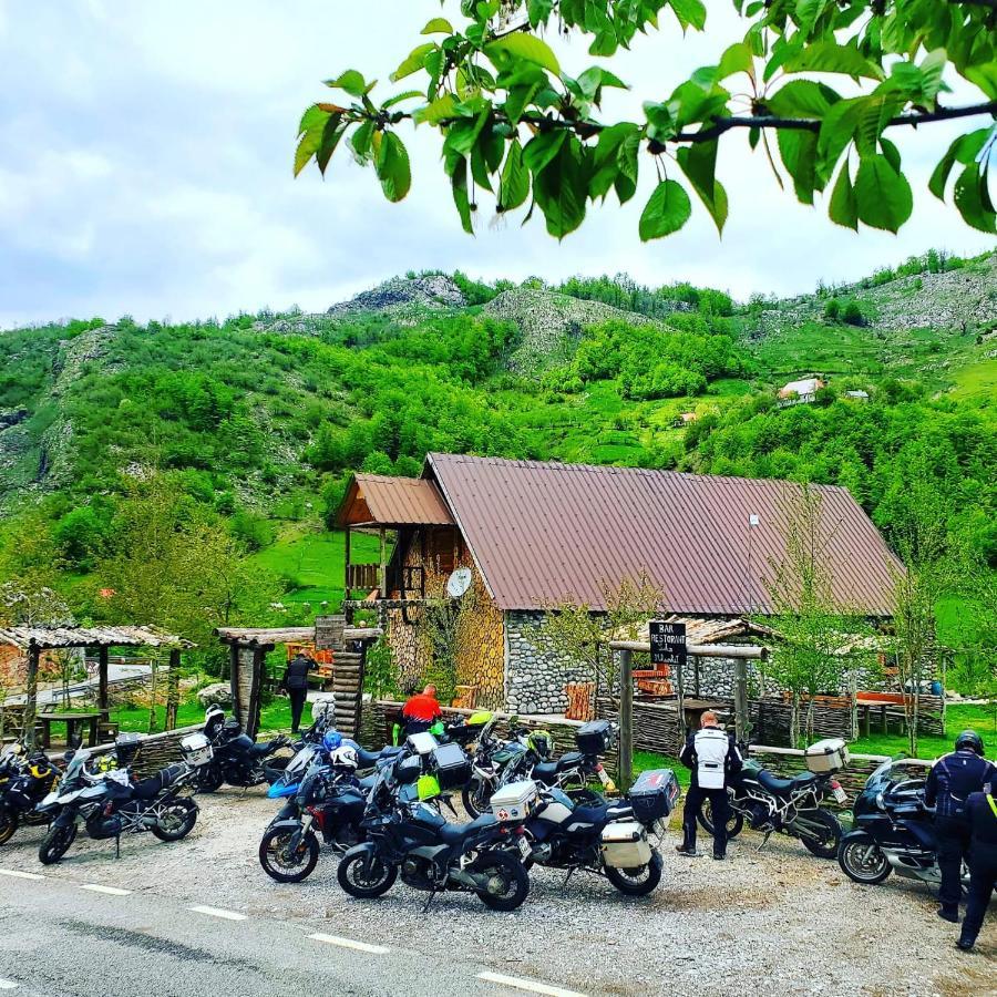 Lodge Vilat Pllumaj
