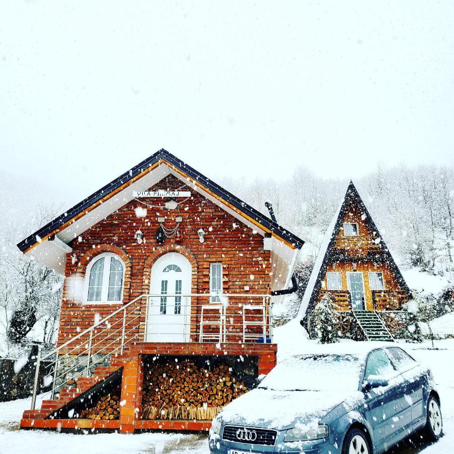 Vilat Pllumaj Lodge *