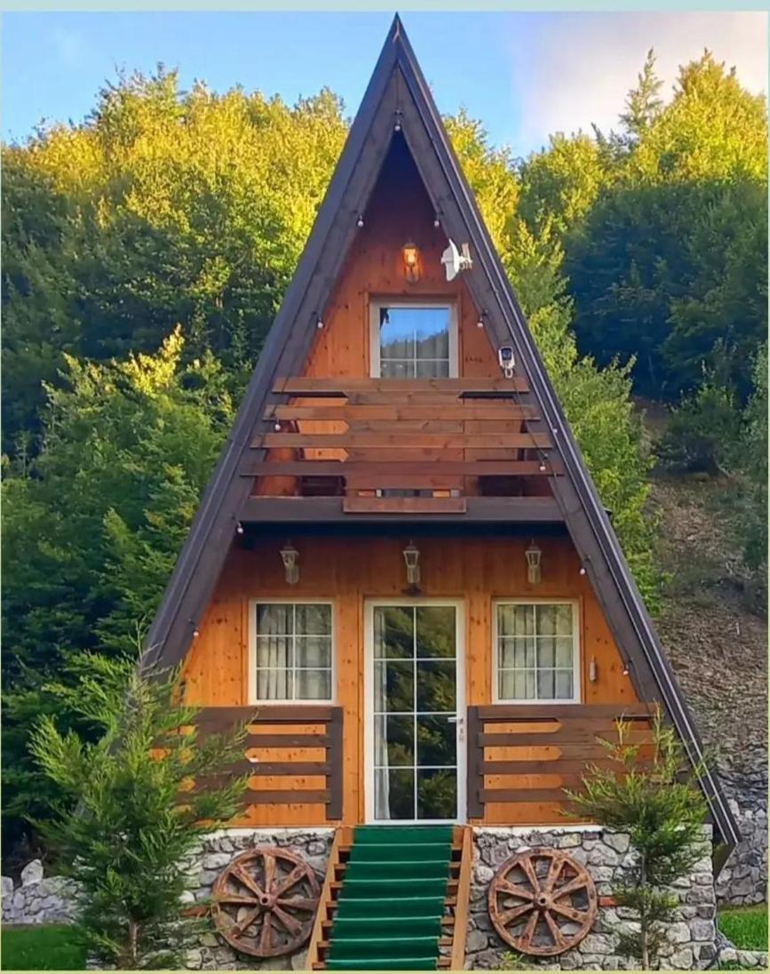 Vilat Pllumaj Lodge