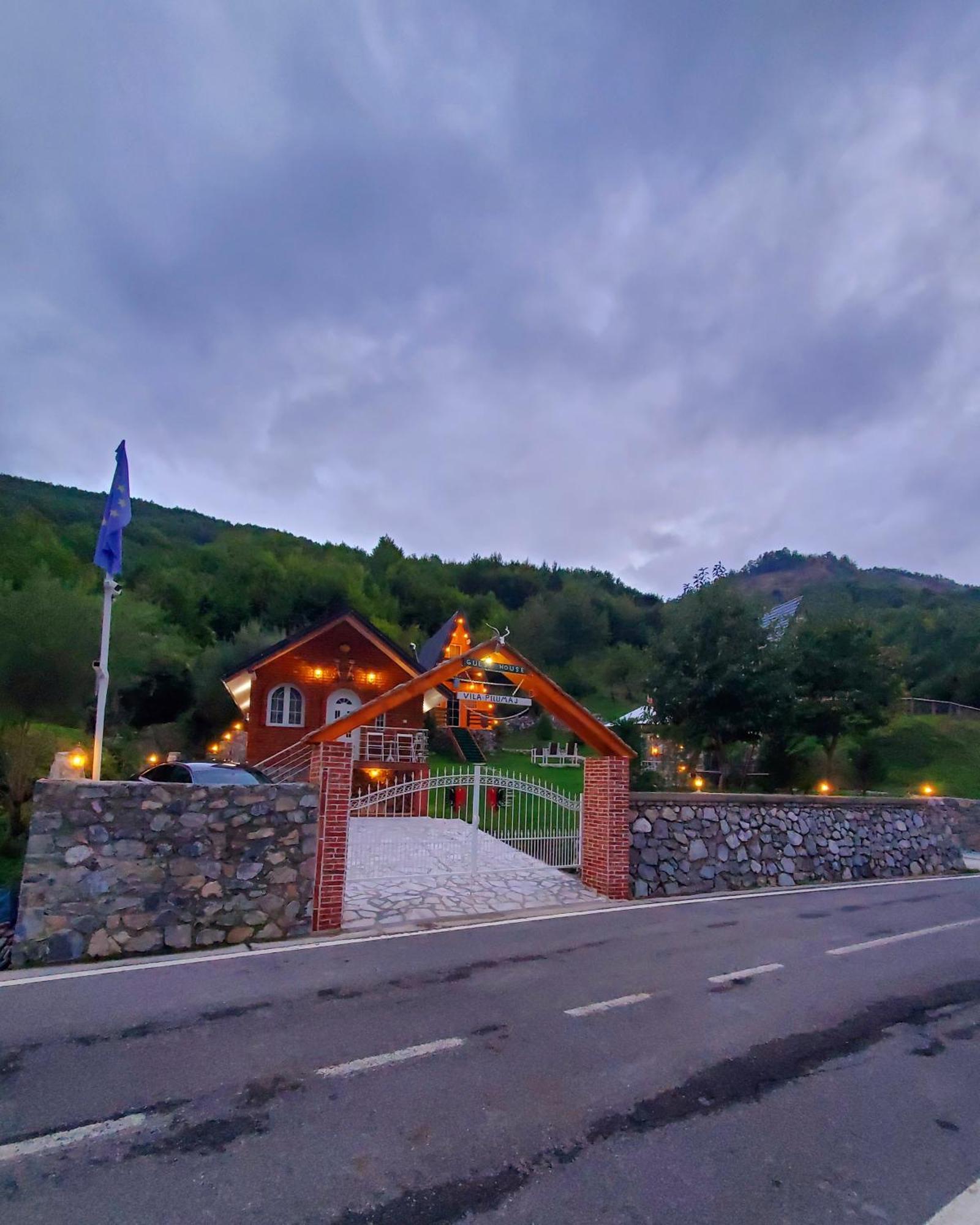 Vilat Pllumaj * Gropat e Selces