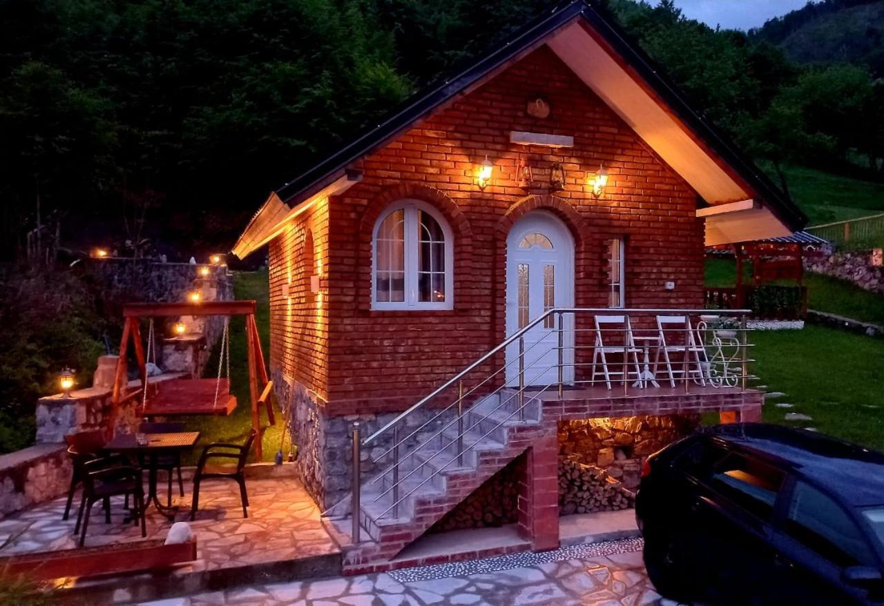 Vilat Pllumaj Lodge