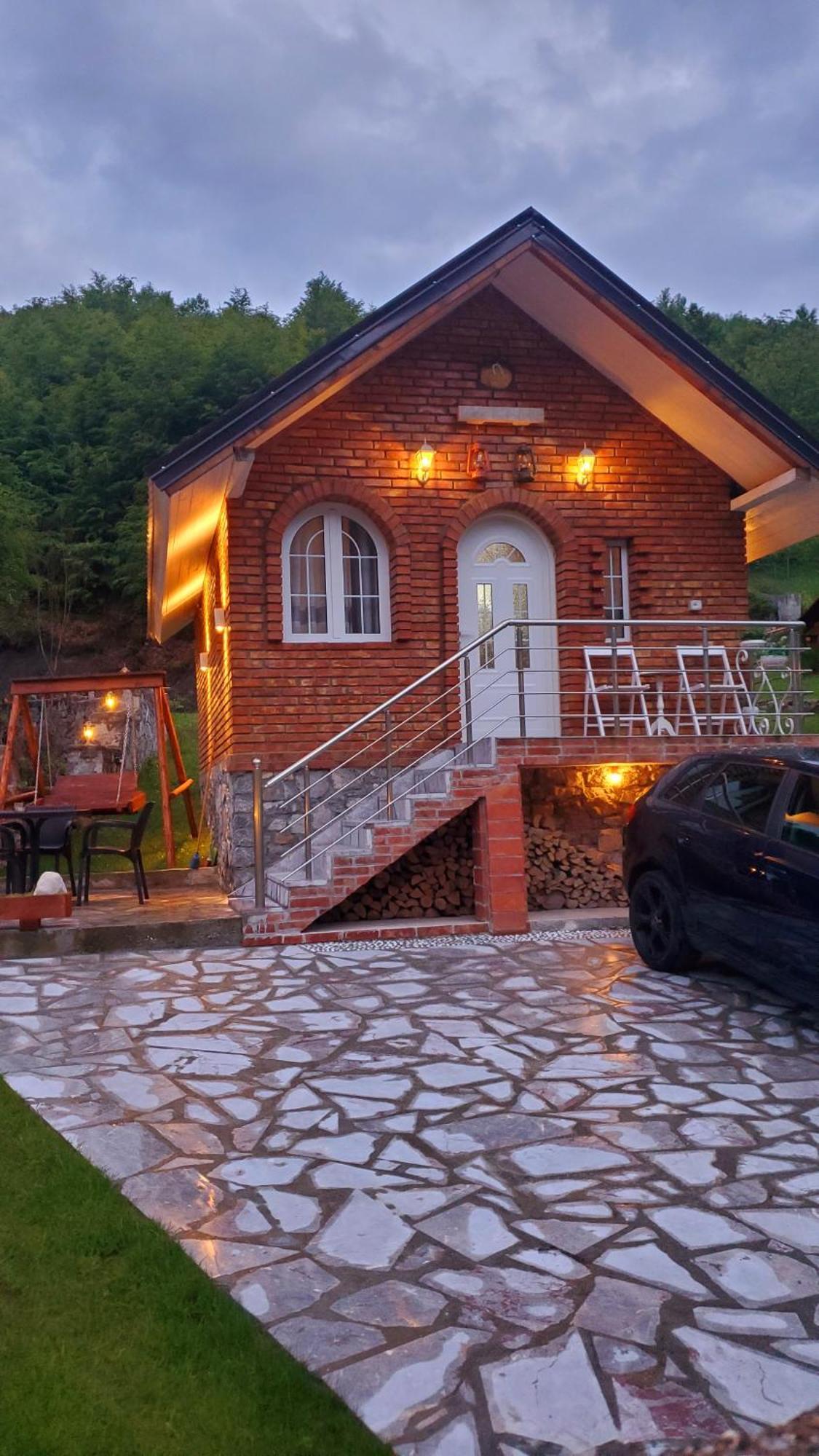 Vilat Pllumaj Gropat e Selces
