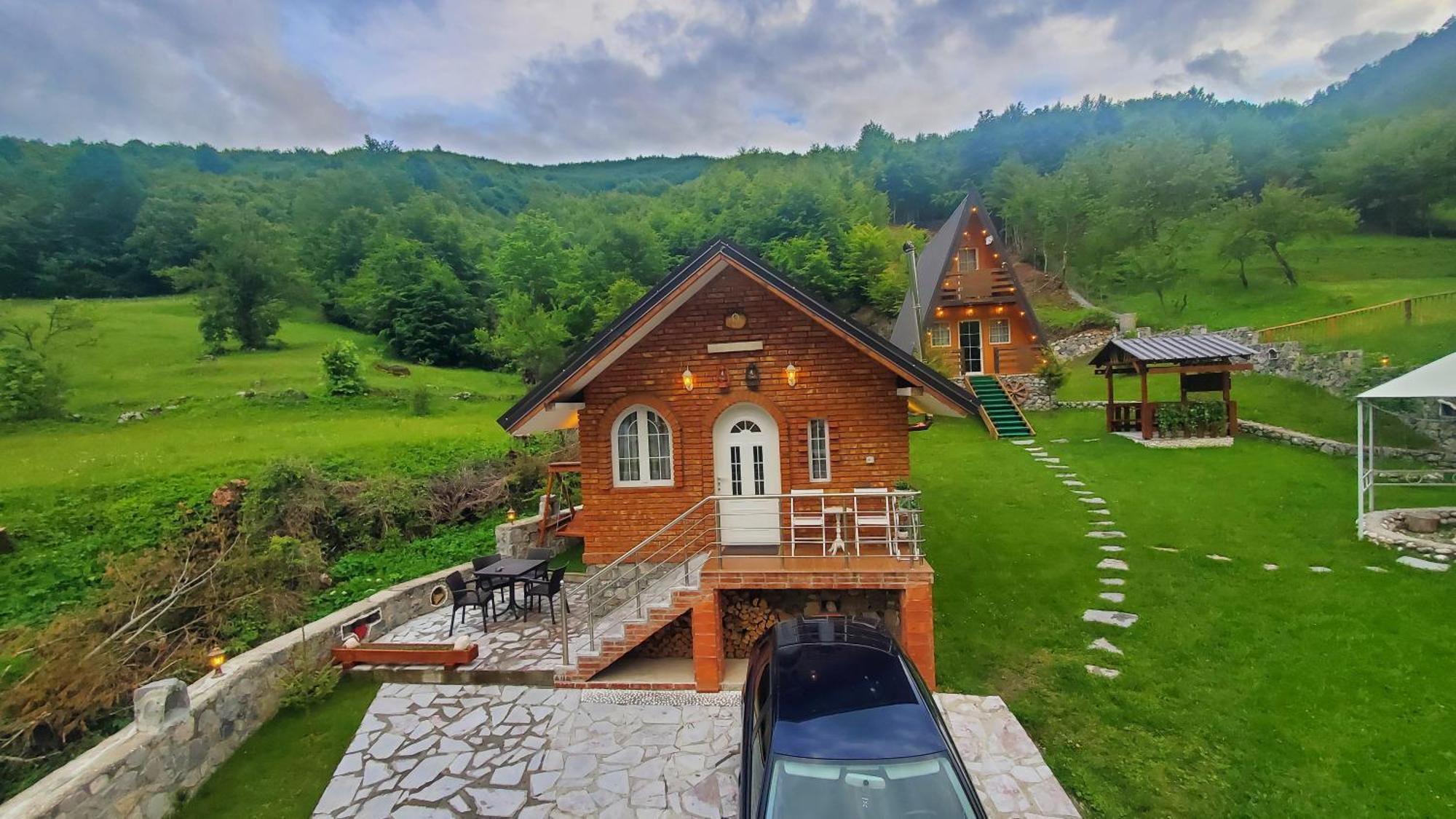 Vilat Pllumaj Lodge Gropat e Selces