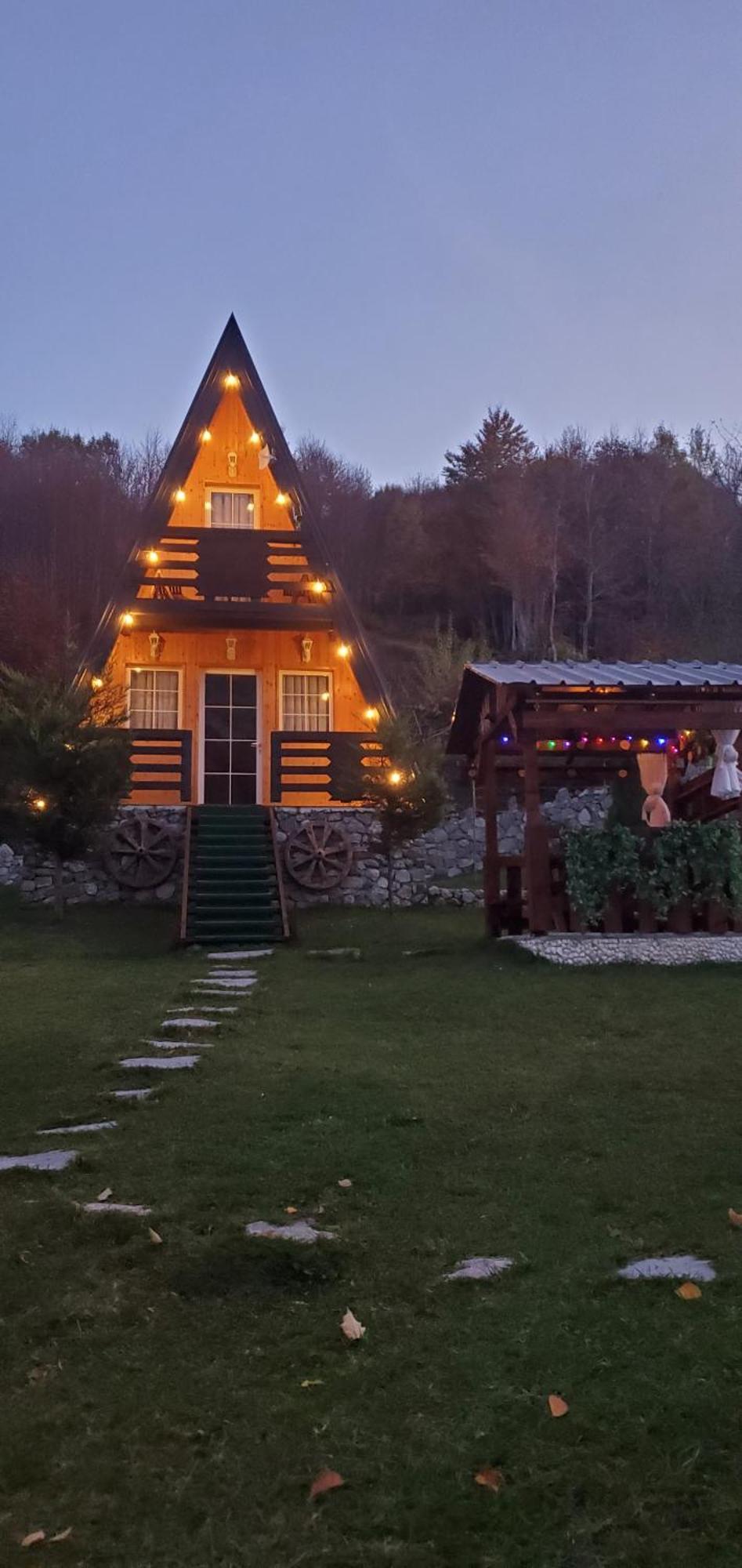 Vilat Pllumaj * Gropat e Selces