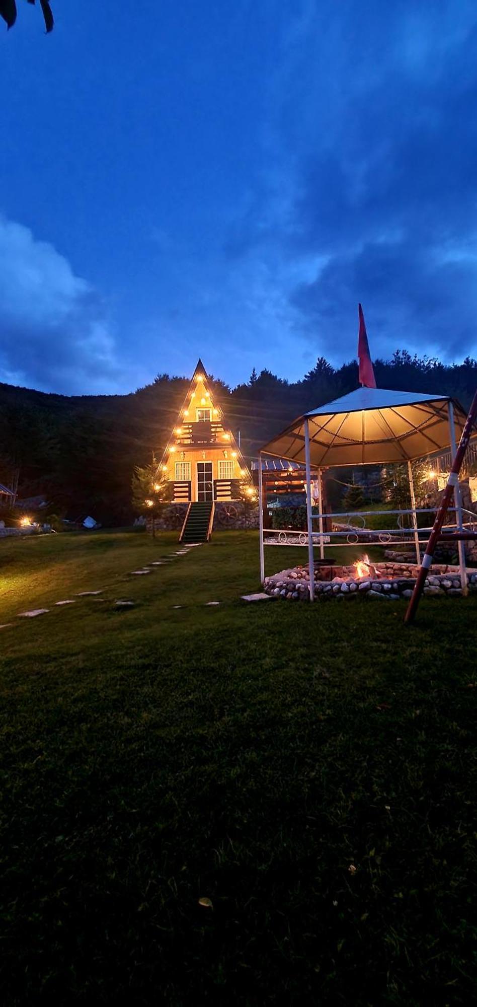 Vilat Pllumaj Lodge